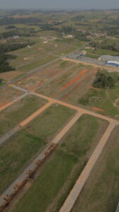 Foto 01 - Loteamento Florença, um empreendimento com 103.298,46 m² de área total, o projeto oferece 163 lotes individuais.